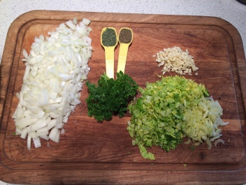 Usual soup basics: onion, celery, garlic, thyme, celery seed, and parsley.